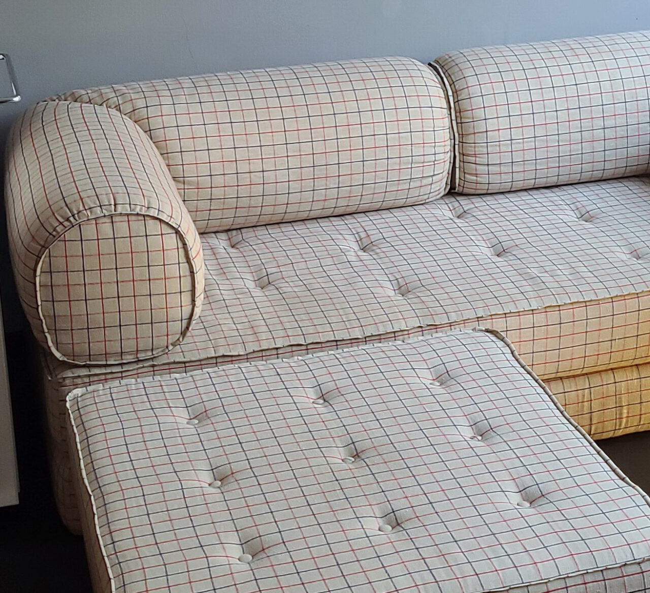 80s sofa/daybed linen pinstripe / sofa / 80er, popdesign / wohnstudio