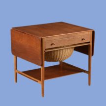 hans wegner at-33 sewing-/sidetable